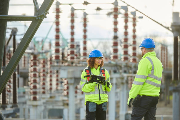 Best Affordable Emergency Electrician  in Russell, KY